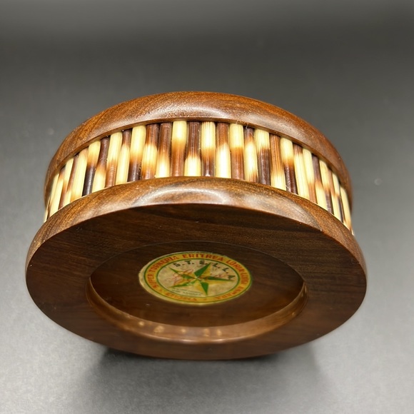 VTG African Olive Wood & Porcupine Quills Ashtray 3.5 in diameter - Picture 4 of 5